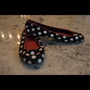 Polka dot converse flats